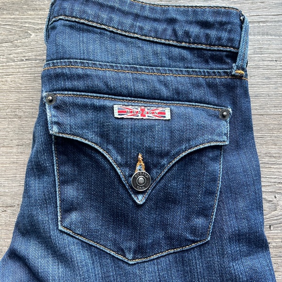 Women's Hudson Collin Flap Straight Jeans. In a dark wash. Size 25 - Picture 2 of 9